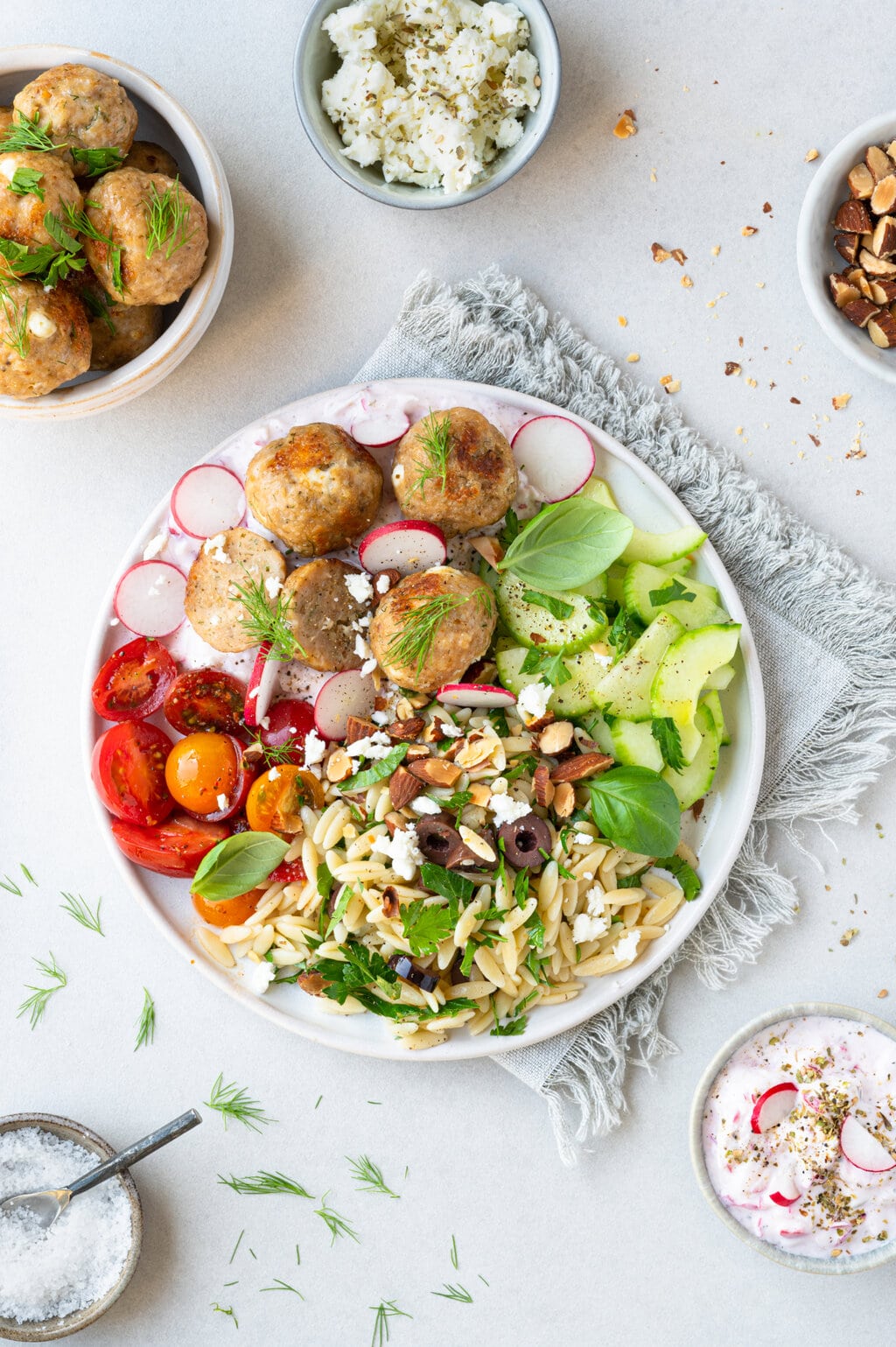kip-feta balletjes met radijsjes tzatziki - Juffrouw Toertjes