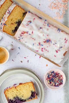 Citroen bessen cake