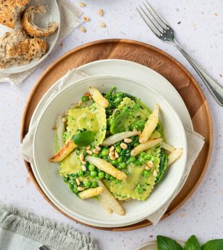 Gevulde pasta met lentegroenten