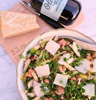 Pastasalade met tonijn en groentjes