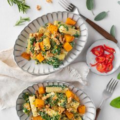 Pasta met geroosterde pompoen, spinazie en ricotta