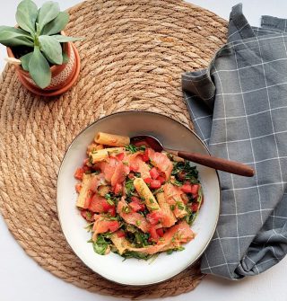 Romige pasta met paprika, spinazie en gerookte zalm.jpg